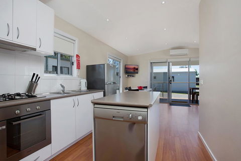 Portland Holiday Village - Accommodation Sunshine Coast 3