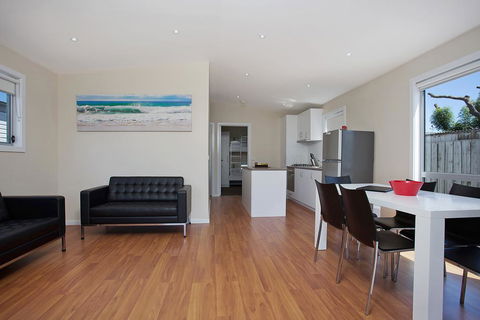 Portland Holiday Village - Accommodation Sunshine Coast 0