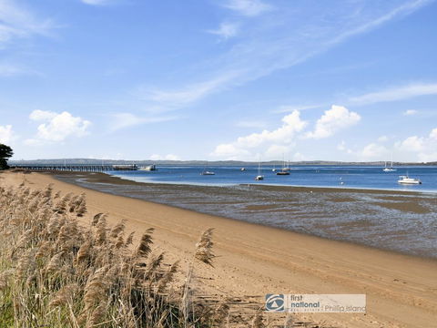 Pukeko Beach House, Rhyll - Accommodation Sunshine Coast 1