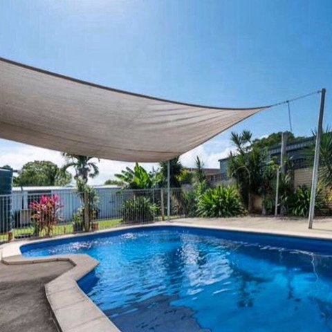 QUIRKY QUEENSLANDER 6 BEDROOM HOME - Accommodation Sunshine Coast 3
