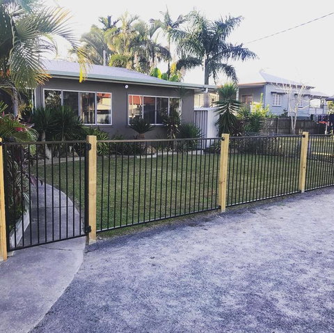 QUIRKY QUEENSLANDER 6 BEDROOM HOME - Accommodation Sunshine Coast 0