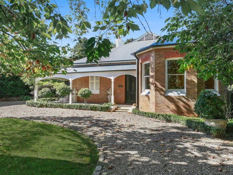 Redcourt - Est 1904: Southern Highlands Elegance - Accommodation Sunshine Coast 0