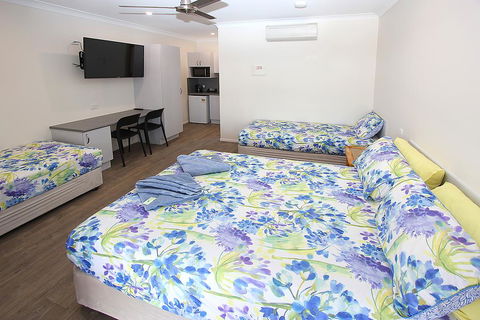 Reef Gardens Motel - Accommodation Sunshine Coast 3