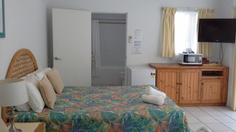 Reef Suite - Accommodation Sunshine Coast 3