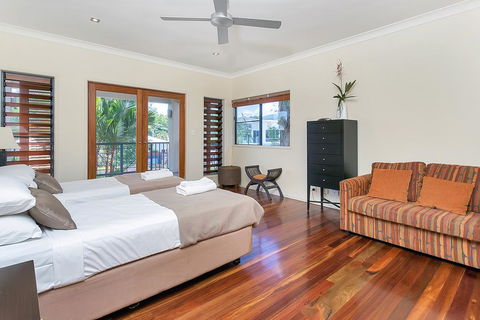 Reeflections Holiday Villas - Accommodation Sunshine Coast 1