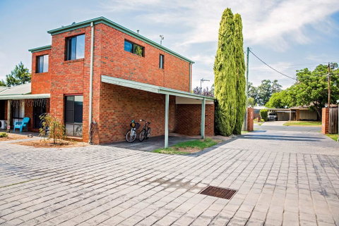 Regent Retreat - Echuca Moama Holiday Accommodation - Accommodation Sunshine Coast 2