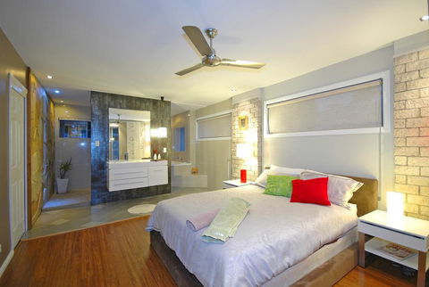 Reiki Spectacular House - Accommodation Sunshine Coast 1
