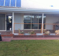 River Cottage Eagle Point - Accommodation Sunshine Coast