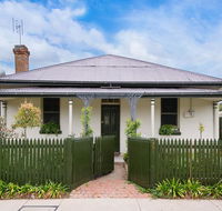Roalies Farm House - Accommodation Sunshine Coast