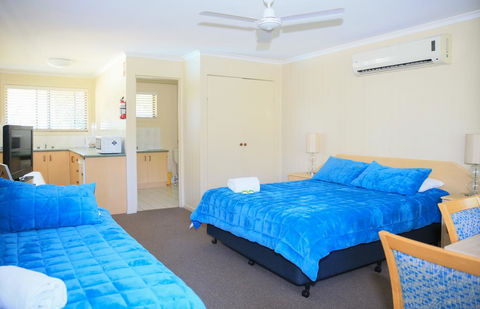 Sanctuary Lakes Fauna Retreat - Accommodation Sunshine Coast 3