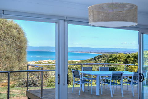 Sandbar Beach House - Accommodation Sunshine Coast 0