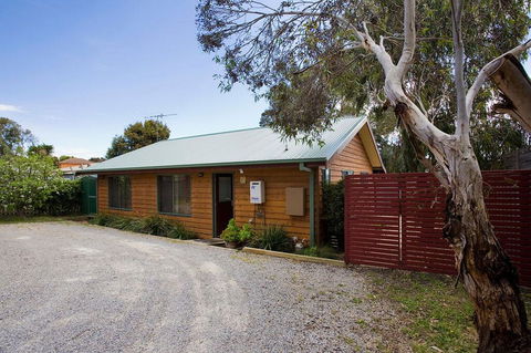 Sandhurst Escape 2-17 - Accommodation Sunshine Coast 1