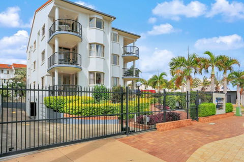 Santalina Beach Gem - Accommodation Sunshine Coast 0