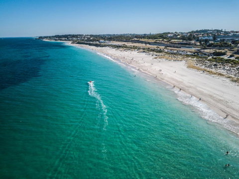 Sapphire Blue Apartment - Accommodation Sunshine Coast 1