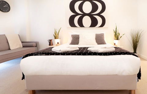 SATOR City Fringe Home Away From Home Pets OK! - Accommodation Sunshine Coast 0
