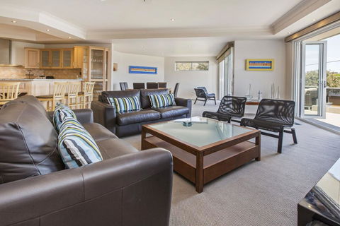 SEA GRANGE - MORNINGTON - Accommodation Sunshine Coast 3