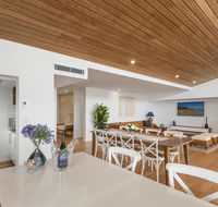 Sea la Vie 2 Luxury Apartment in Coffs Harbour Jetty with pool views and walking distance to the beach - Accommodation Sunshine Coast