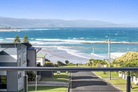 SEA SPECTACULAR - Seconds From The Beach! - Accommodation Sunshine Coast 0