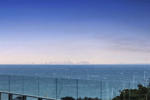 SEA TEMPLE - MORNINGTON - Accommodation Sunshine Coast 3
