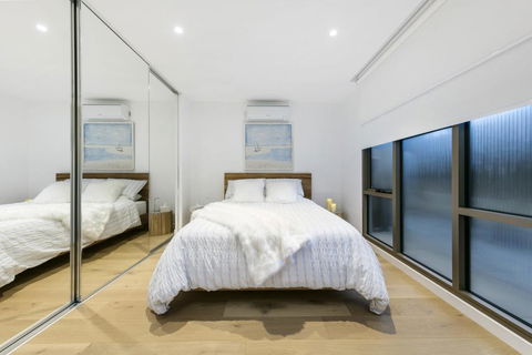 SEA TEMPLE - MORNINGTON - Accommodation Sunshine Coast 0