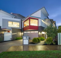 Sea View Luxury Beachfront - Accommodation Sunshine Coast