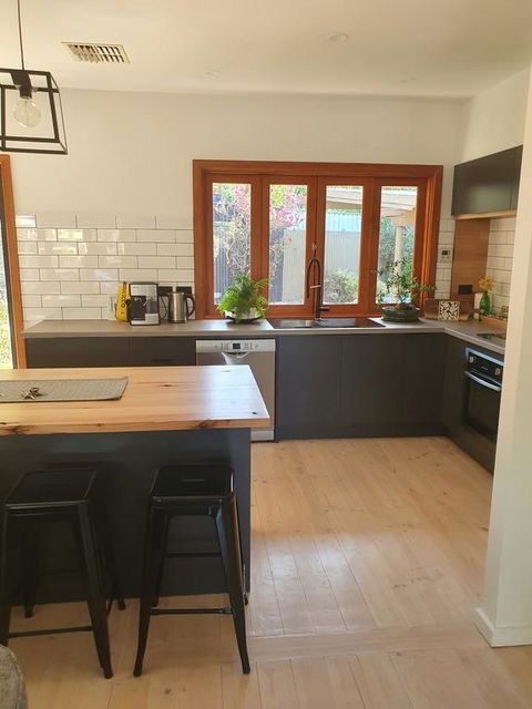 Seacliff Park Holiday Home - Accommodation Sunshine Coast 1