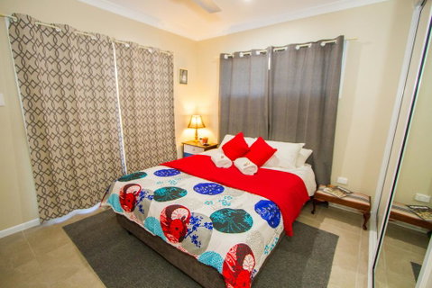 Seas The Day - Accommodation Sunshine Coast 2