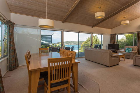 Seascape At Pambula Beach - Accommodation Sunshine Coast 3