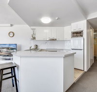Second Floor 2 Bedroom Mooloolaba Escape - Caribbean Resort - Accommodation Sunshine Coast