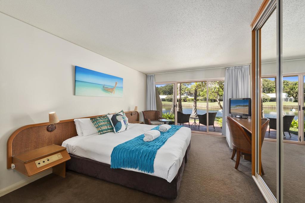 Lowanna NSW Accommodation Sunshine Coast