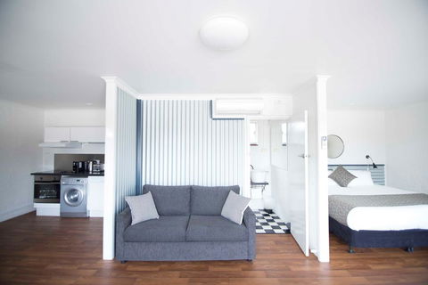 Siesta Central Apartments - Accommodation Sunshine Coast 0