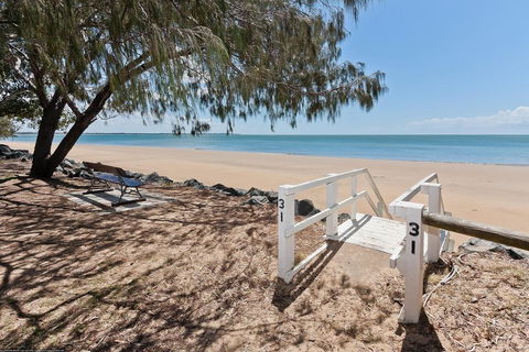 Silver Sands Apartments - Accommodation Sunshine Coast 3