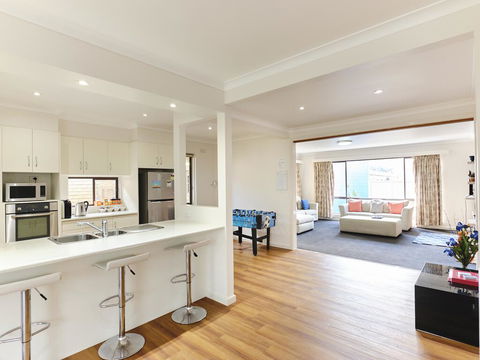 Skymirror Villa - Accommodation Sunshine Coast 3