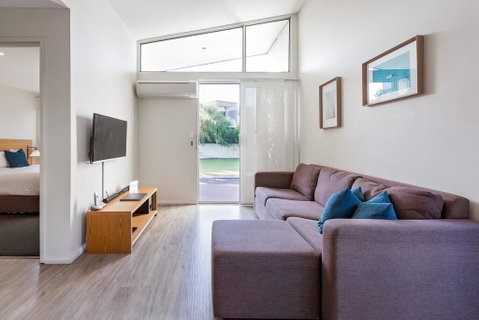 Smiths Beach Resort - Accommodation Sunshine Coast 3