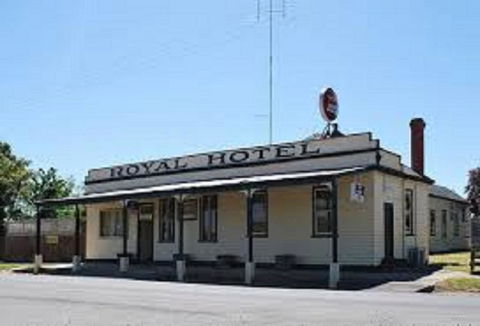 Snake Valley Hotel - Accommodation Sunshine Coast 2