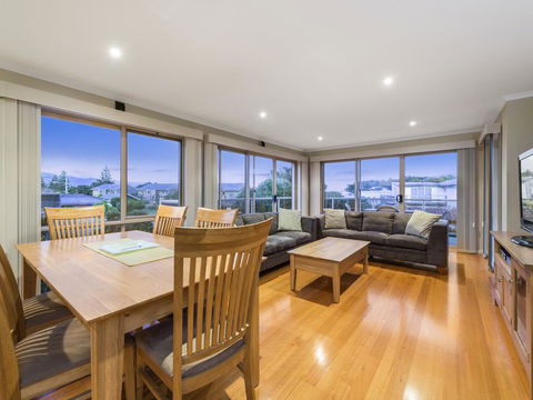 Sound Of The Sea - Accommodation Sunshine Coast 2