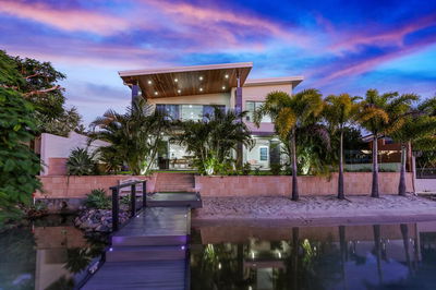 Space & seclusion on the water, Noosa Heads