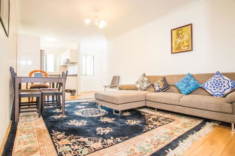 Spacious & Cozy APT@Heart Of Redfern Closes To CBD - Accommodation Sunshine Coast 0