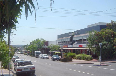 Spacious Apartment With Generous Entertaining - Accommodation Sunshine Coast 1