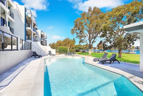 Spinnaker Quays - Accommodation Sunshine Coast 0