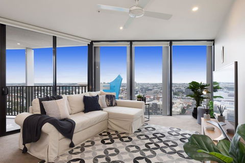 SPIRE - Fast Internet Monthly Stays W Carpark - Accommodation Sunshine Coast 0