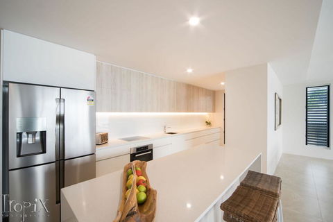 Splendeur Sur La Mer - Two Bedroom - Accommodation Sunshine Coast 1