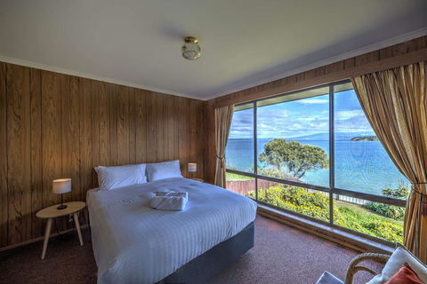 Stones Throw - Accommodation Sunshine Coast 2