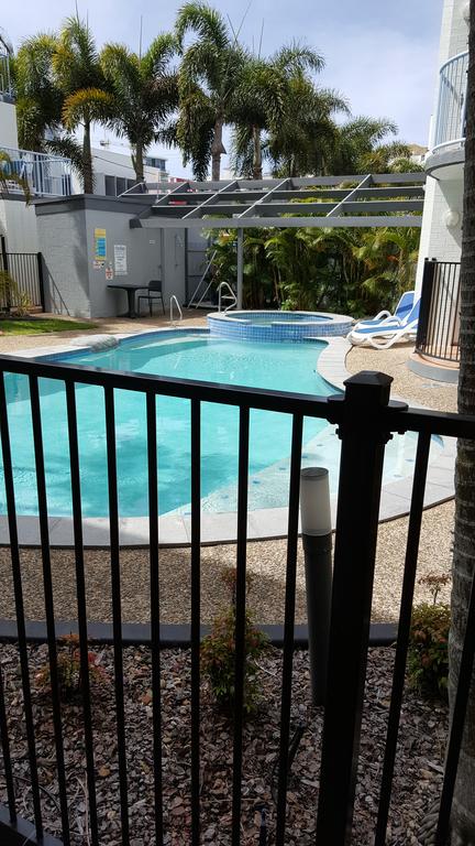 Studio Apartment Mooloolaba Beach Holiday Management - Accommodation Sunshine Coast 2
