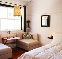 Studio Flat with Shared Rooftop Terrace - Accommodation Sunshine Coast