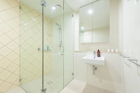 Stunning Potts Point Apartment - Accommodation Sunshine Coast 3