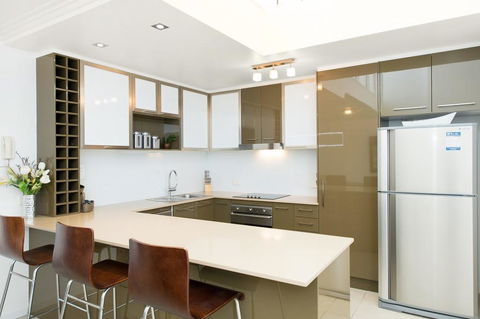 Stunning Surfside Apartment - Boyd St, Woorim - Accommodation Sunshine Coast 3