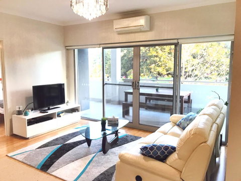 Stylish 2x2 W/ Carpark In Perth - Accommodation Sunshine Coast 0