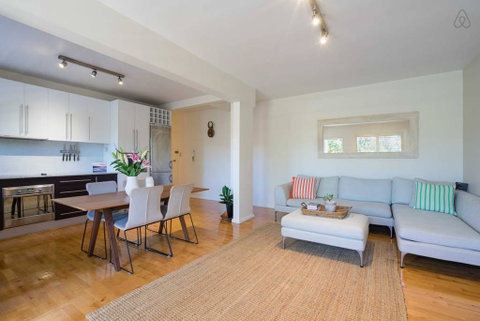 Stylish And Spacious Beach Apartment - Accommodation Sunshine Coast 0
