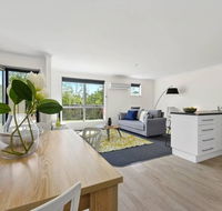 Stylish and Spacious Launceston Villa  Free Wifi - Accommodation Sunshine Coast